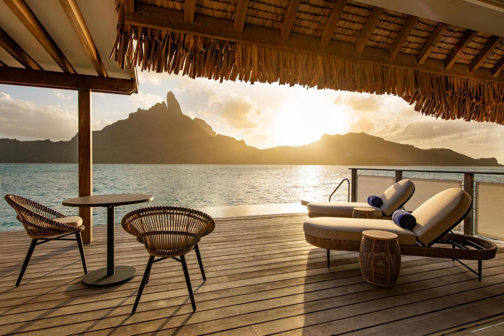 Overwater Suite Premium Otemanu View Plunge Pool,1615388447:JPEG